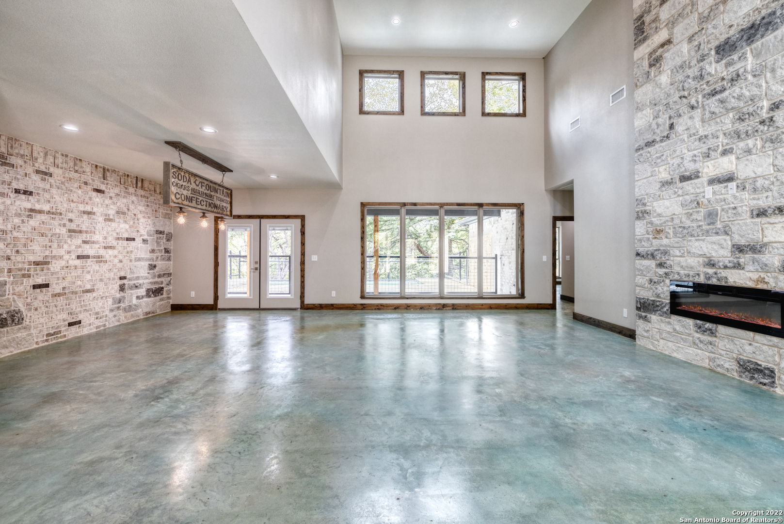 422 Red Wright Road Leakey TX 78873