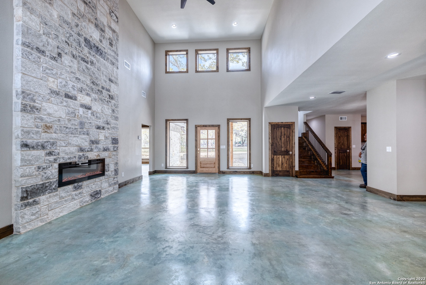 422 Red Wright Road Leakey TX 78873