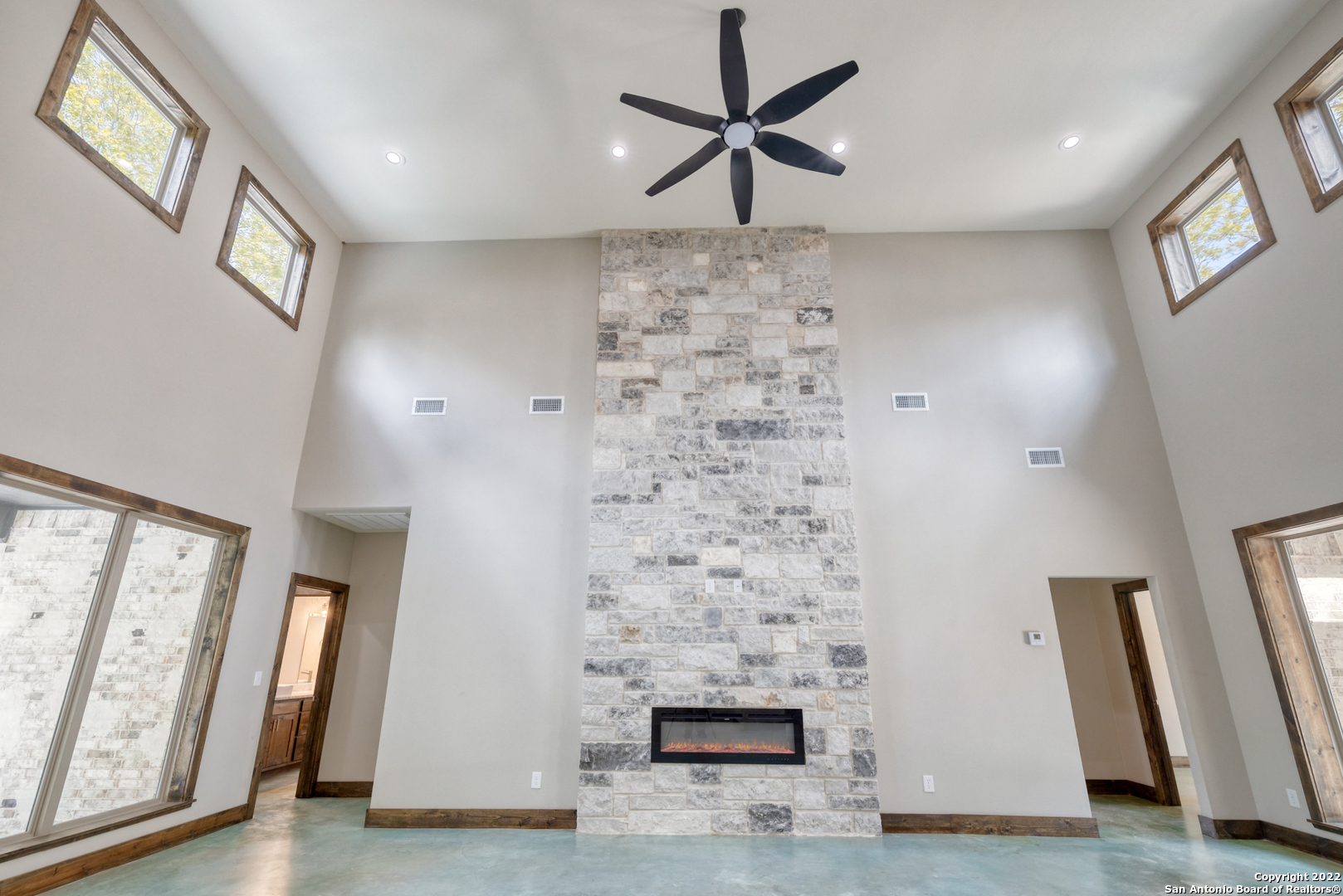 422 Red Wright Road Leakey TX 78873