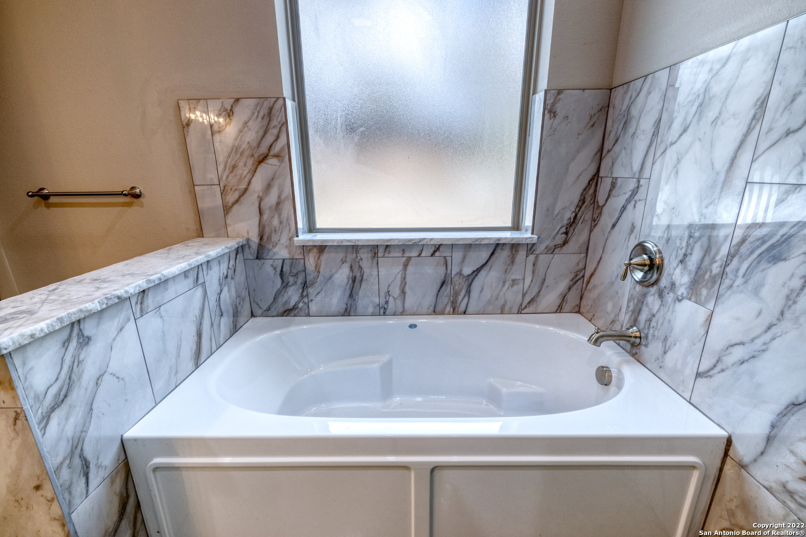 422 Red Wright Road Leakey TX 78873