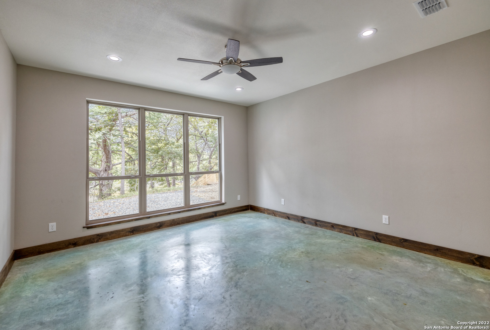422 Red Wright Road Leakey TX 78873