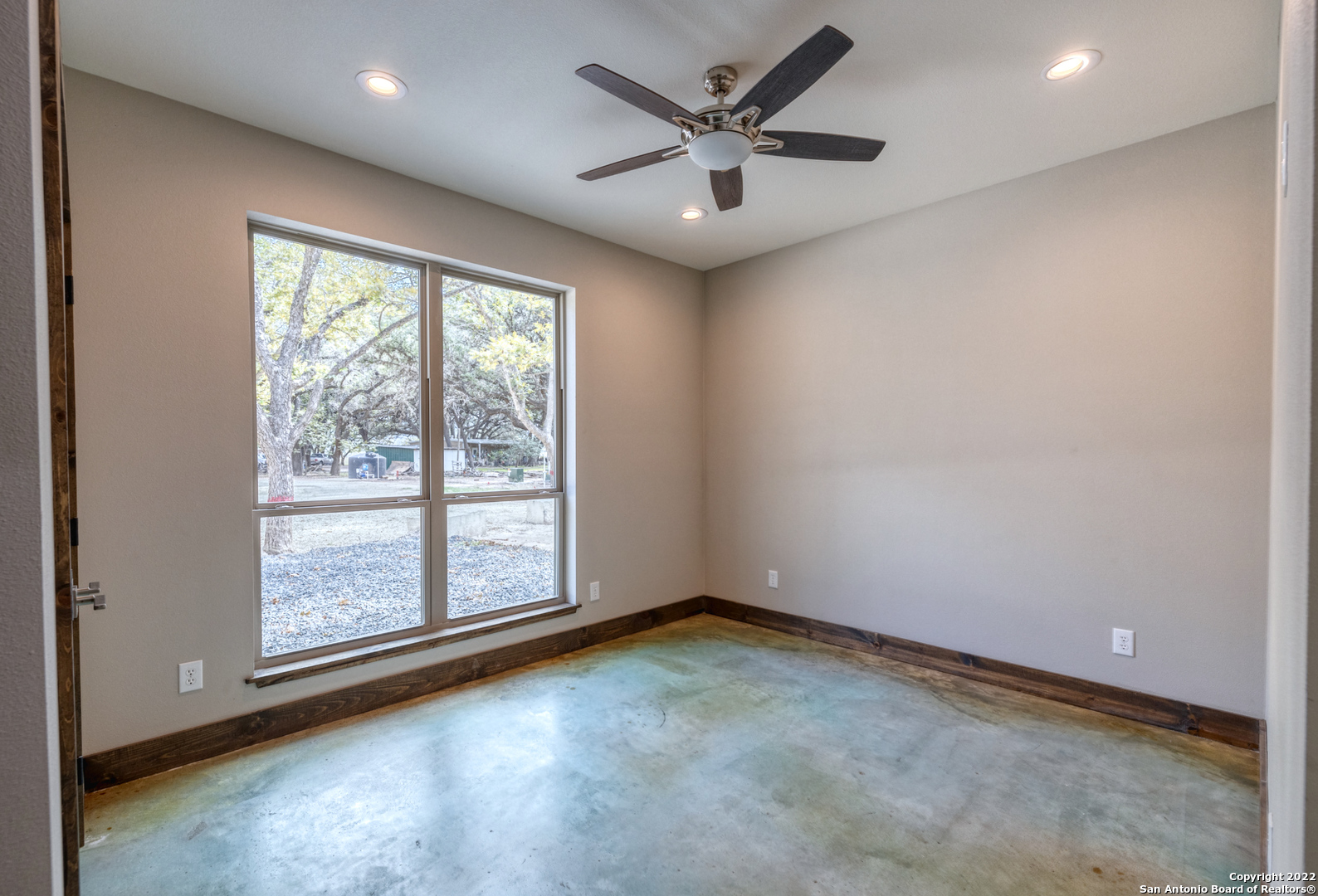 422 Red Wright Road Leakey TX 78873