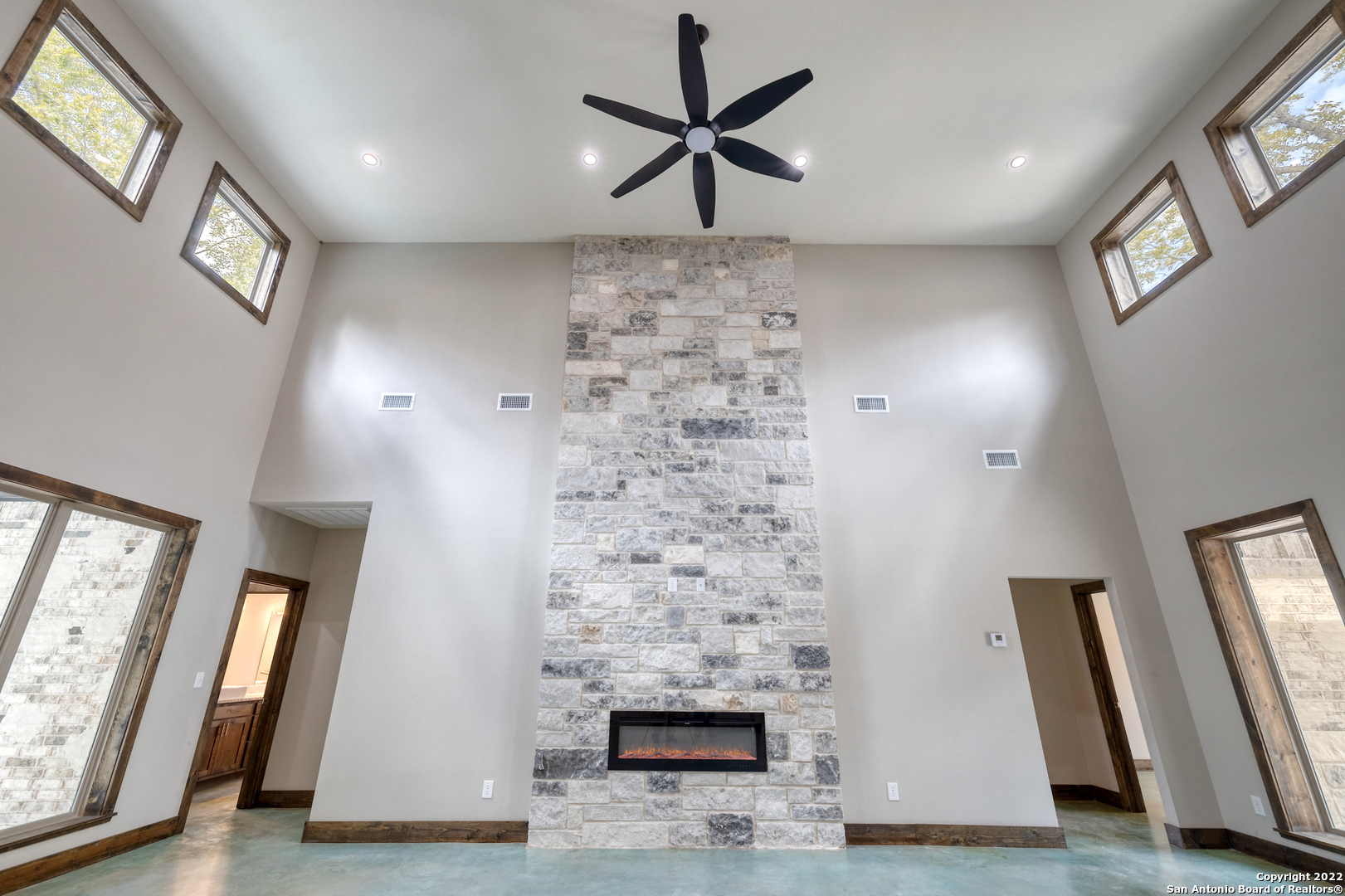 422 Red Wright Road Leakey TX 78873