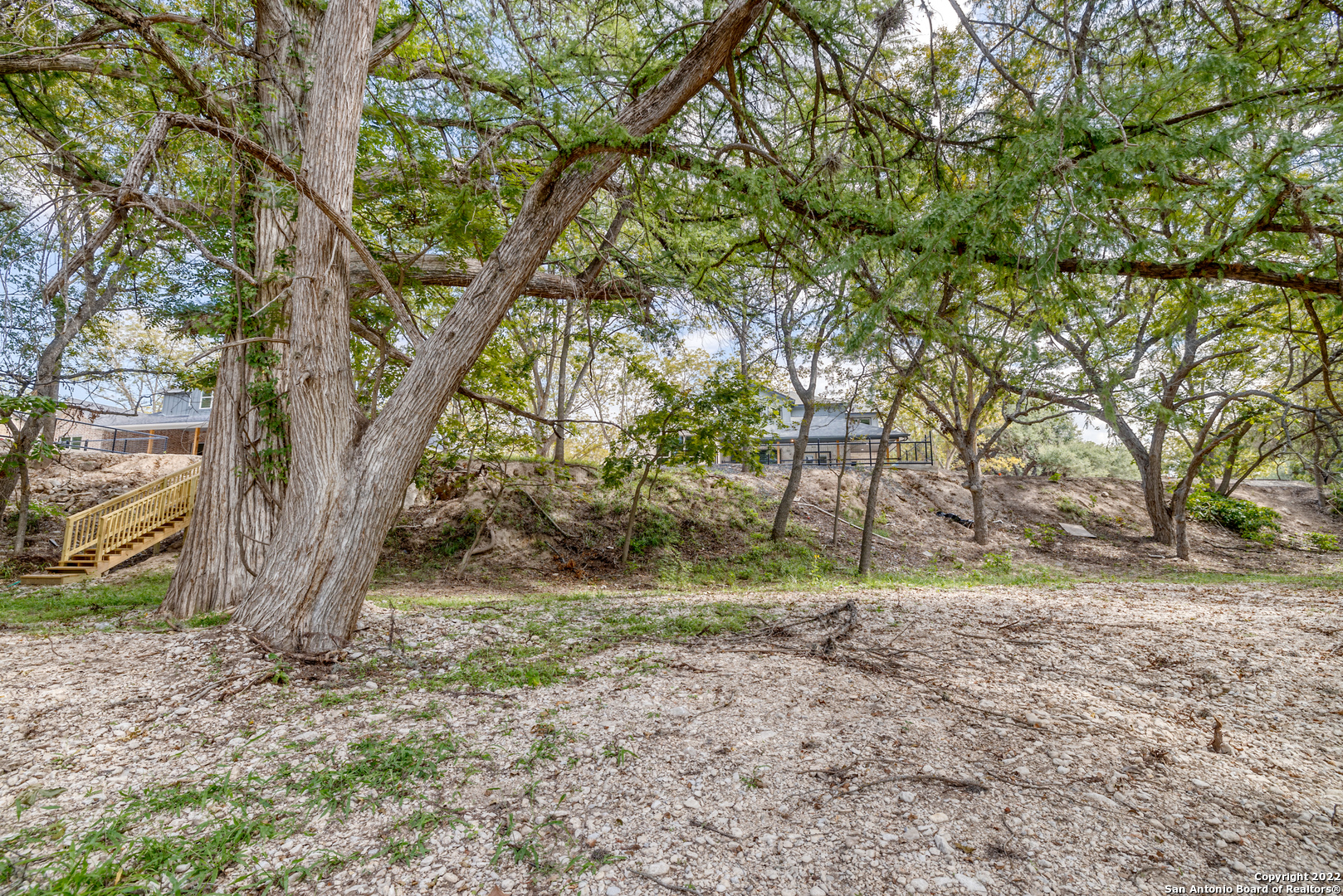 422 Red Wright Road Leakey TX 78873