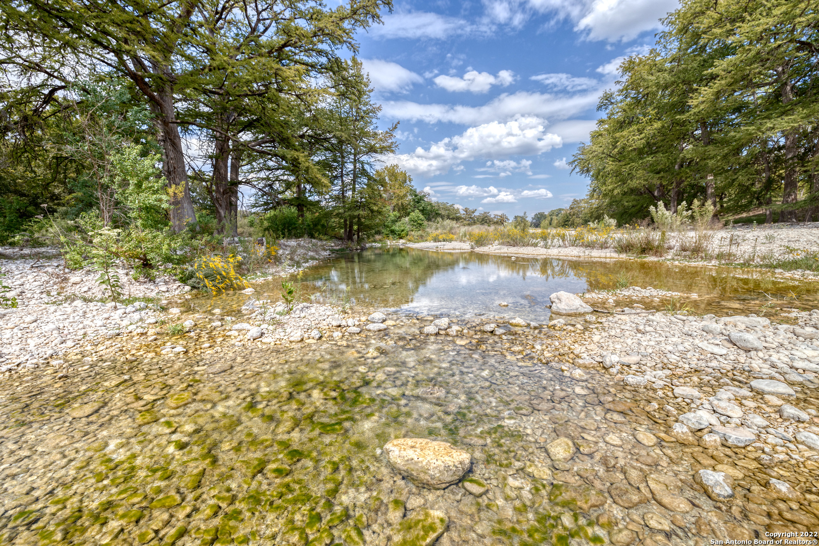 422 Red Wright Road Leakey TX 78873