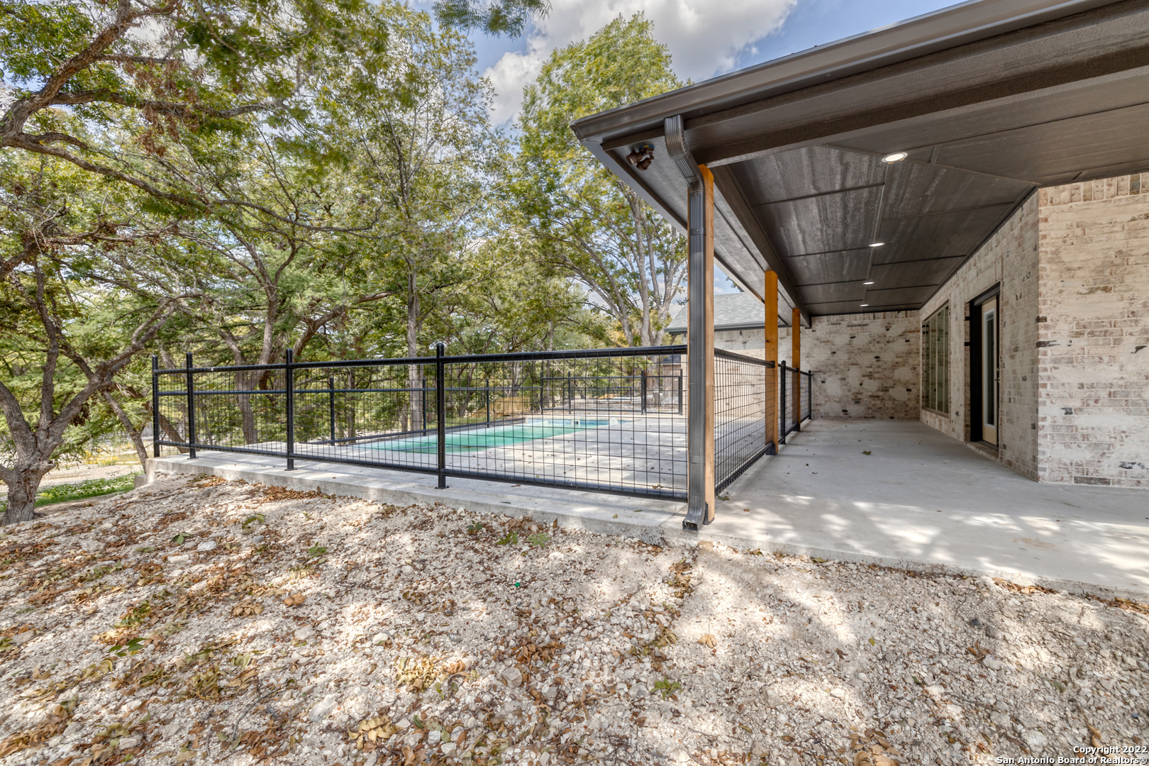 422 Red Wright Road Leakey TX 78873