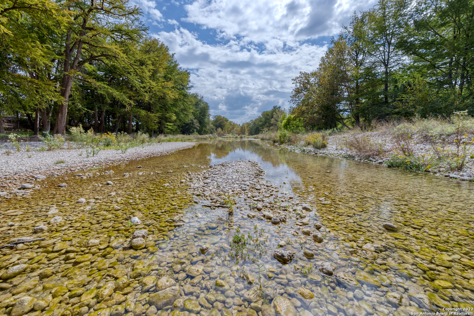 422 Red Wright Road Leakey TX 78873