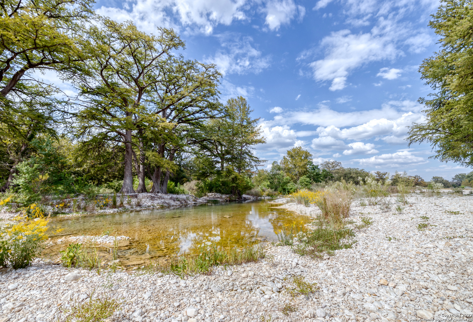 422 Red Wright Road Leakey TX 78873