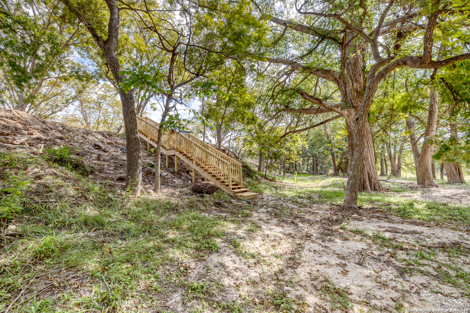 422 Red Wright Road Leakey TX 78873