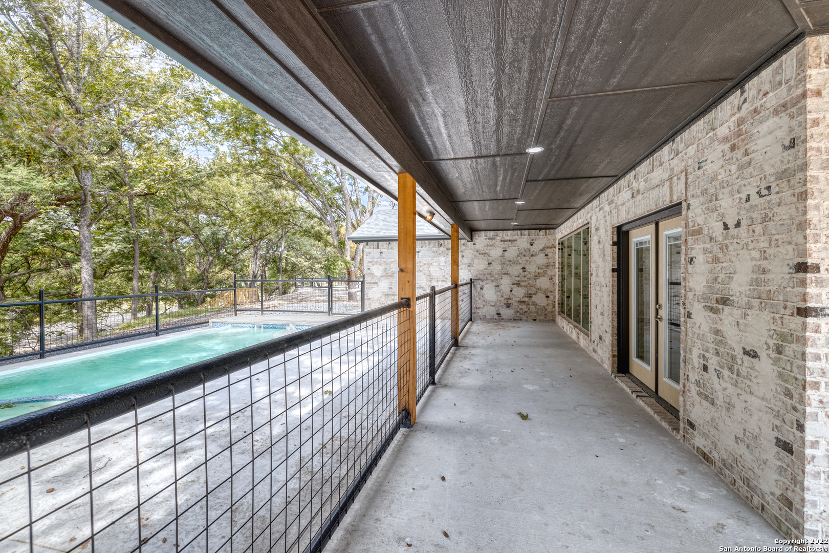 422 Red Wright Road Leakey TX 78873