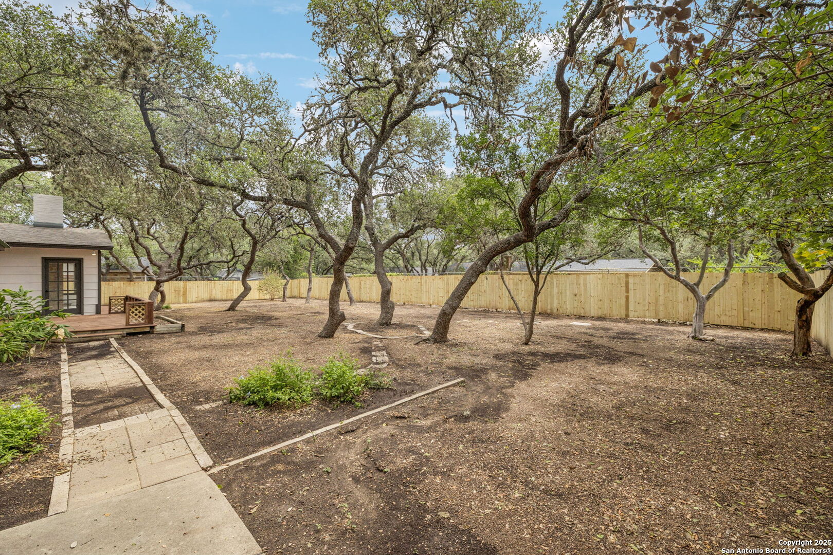 320 El Portal Hollywood Park TX 78232