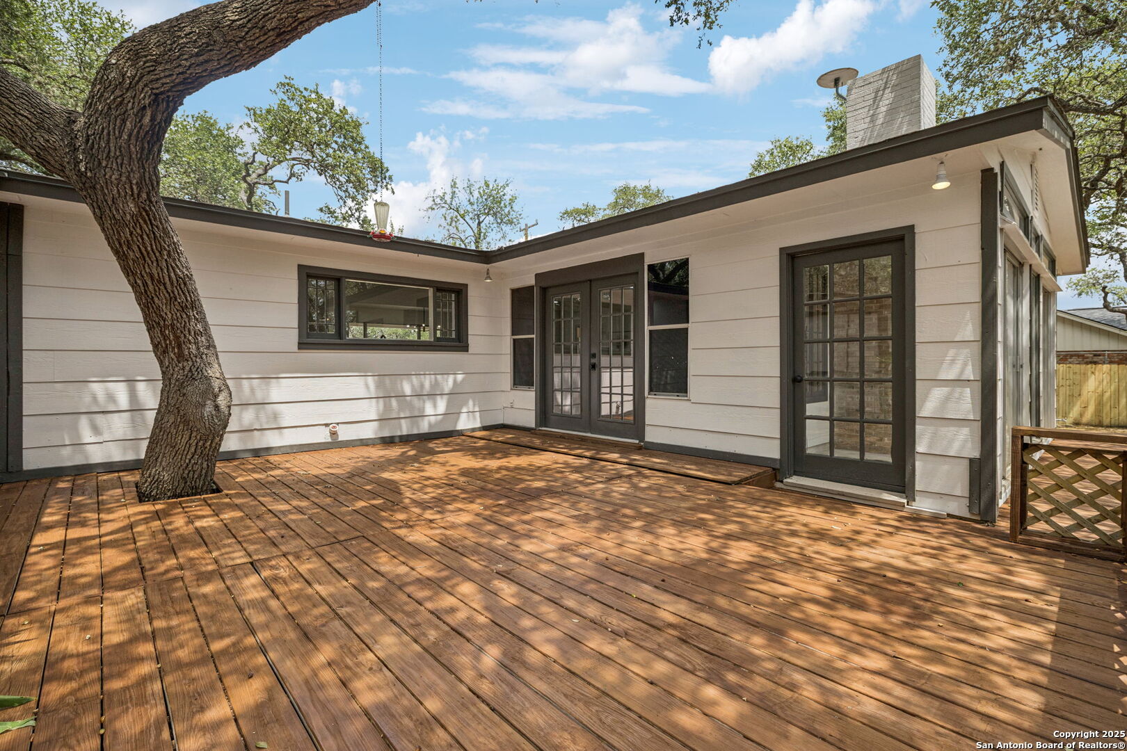 320 El Portal Hollywood Park TX 78232