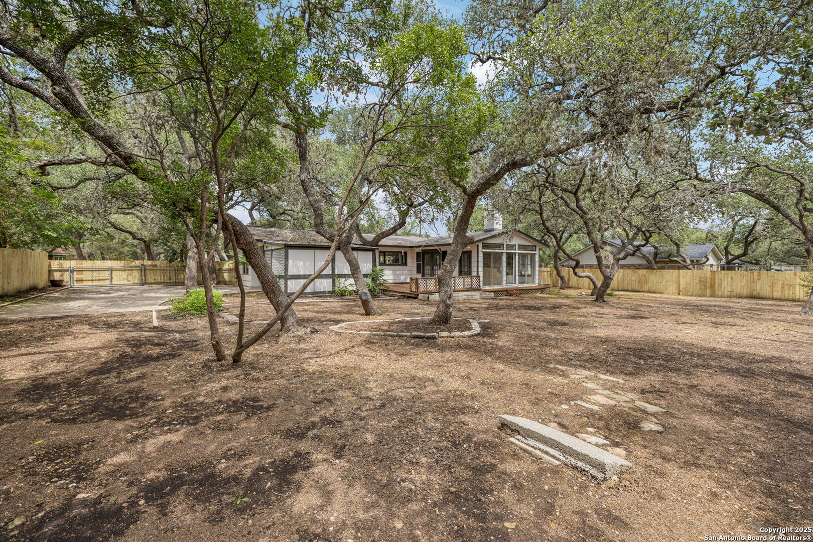 320 El Portal Hollywood Park TX 78232