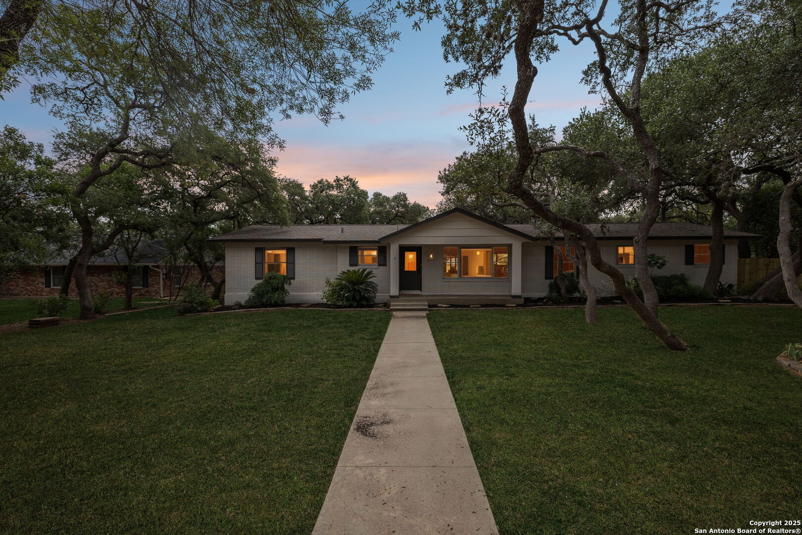 320 El Portal Hollywood Park TX 78232