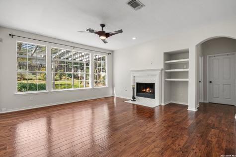 2523 Hollow Village San Antonio TX 78231