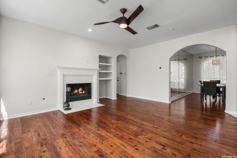 2523 Hollow Village San Antonio TX 78231