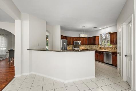 2523 Hollow Village San Antonio TX 78231