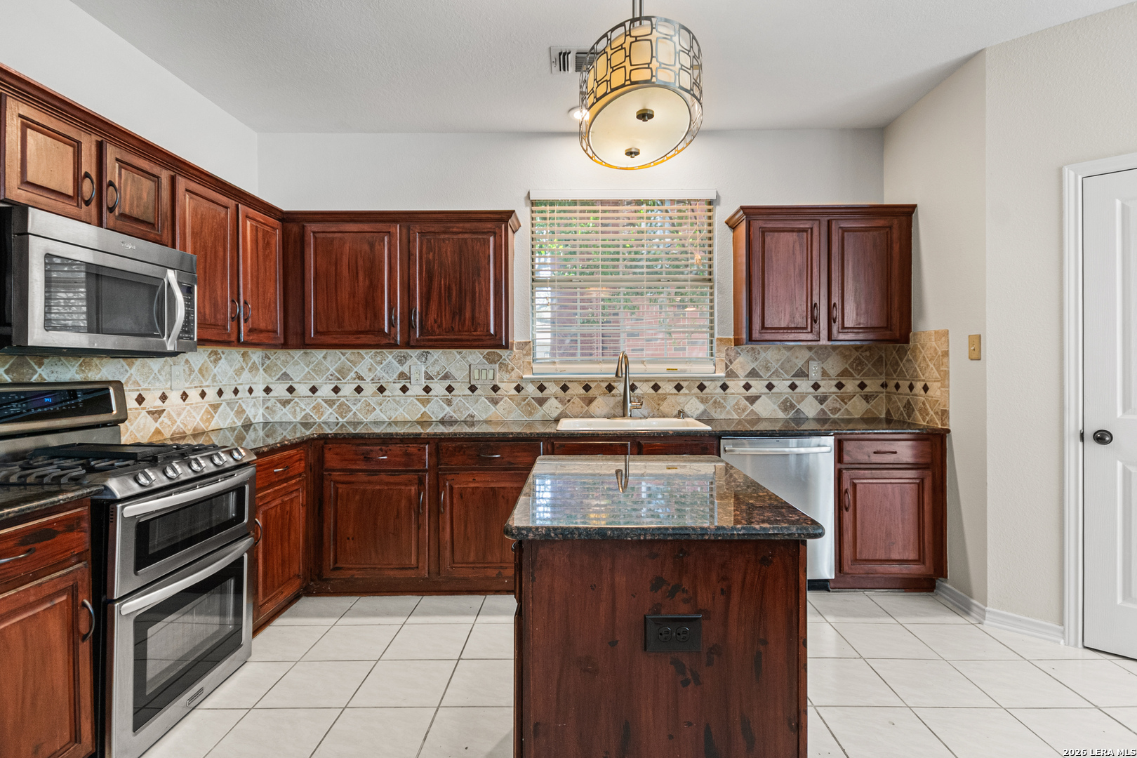 2523 Hollow Village San Antonio TX 78231