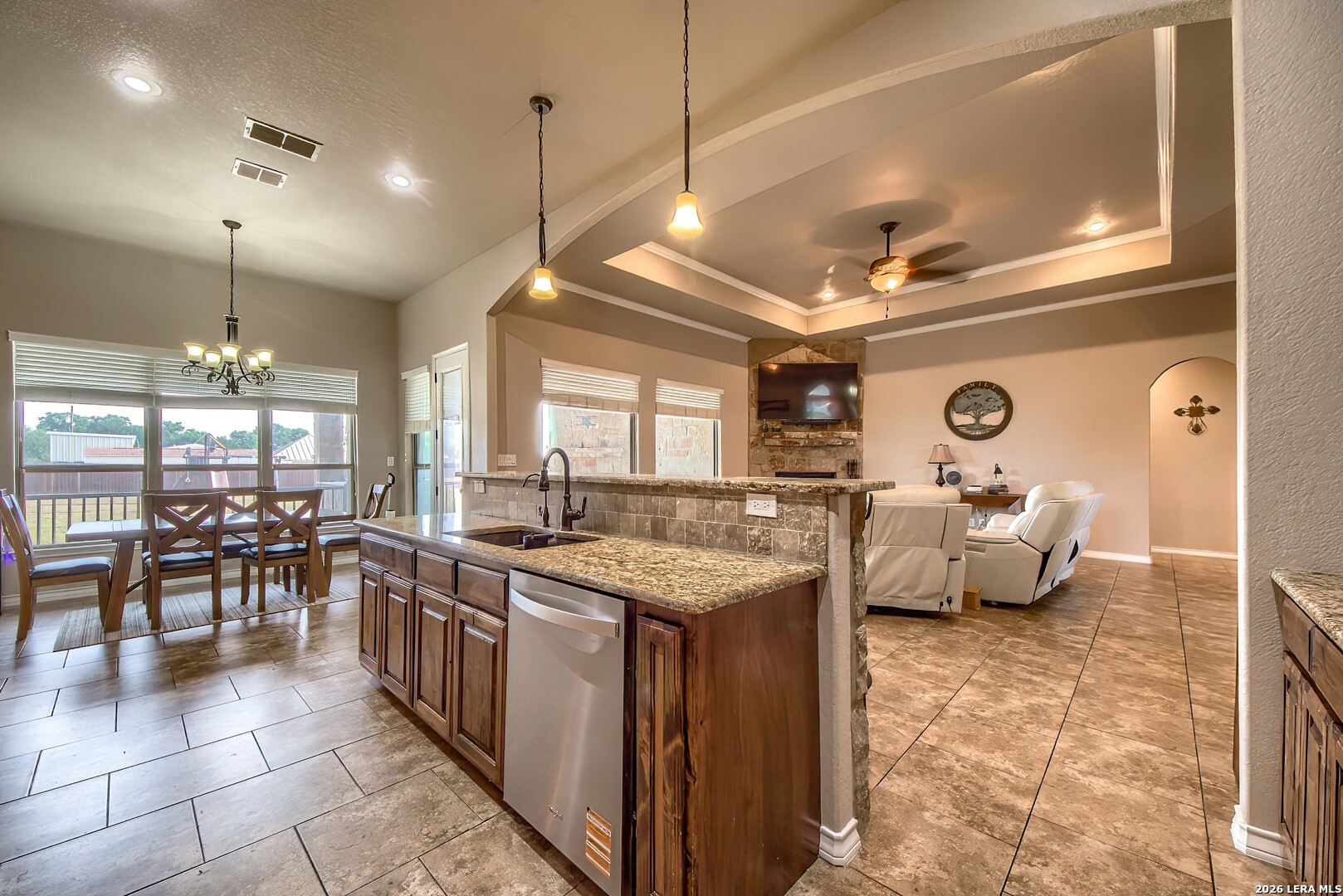 125 Bucks Lane La Vernia TX 78121
