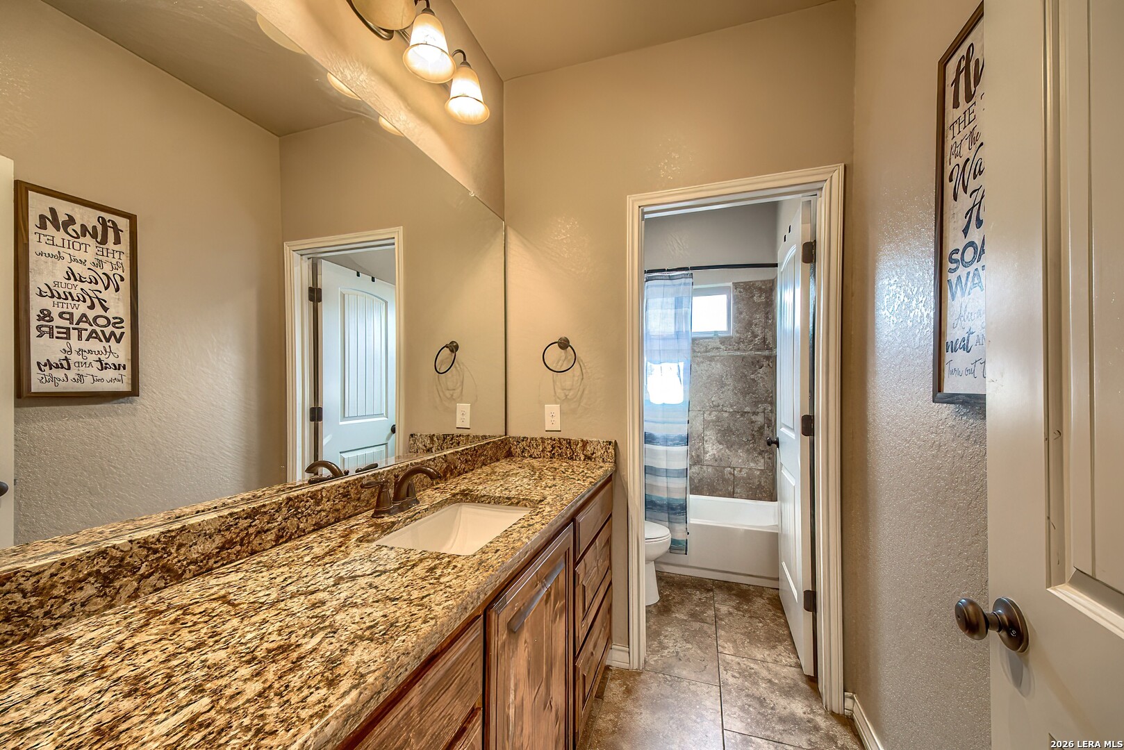 125 Bucks Lane La Vernia TX 78121