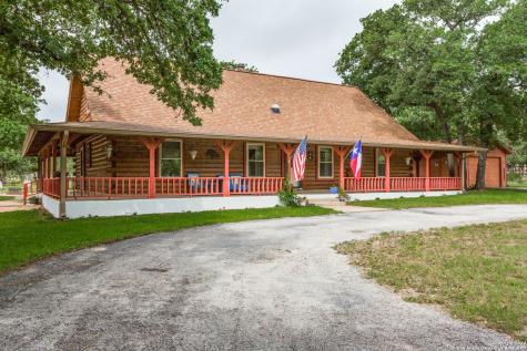 226 S Palo Alto Drive Floresville TX 78114