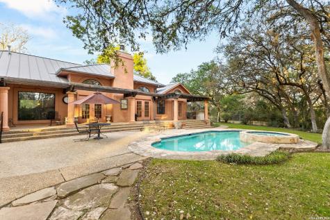 1901 Riada New Braunfels TX 78132