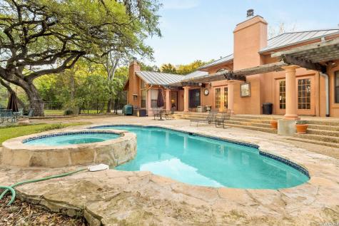 1901 Riada New Braunfels TX 78132