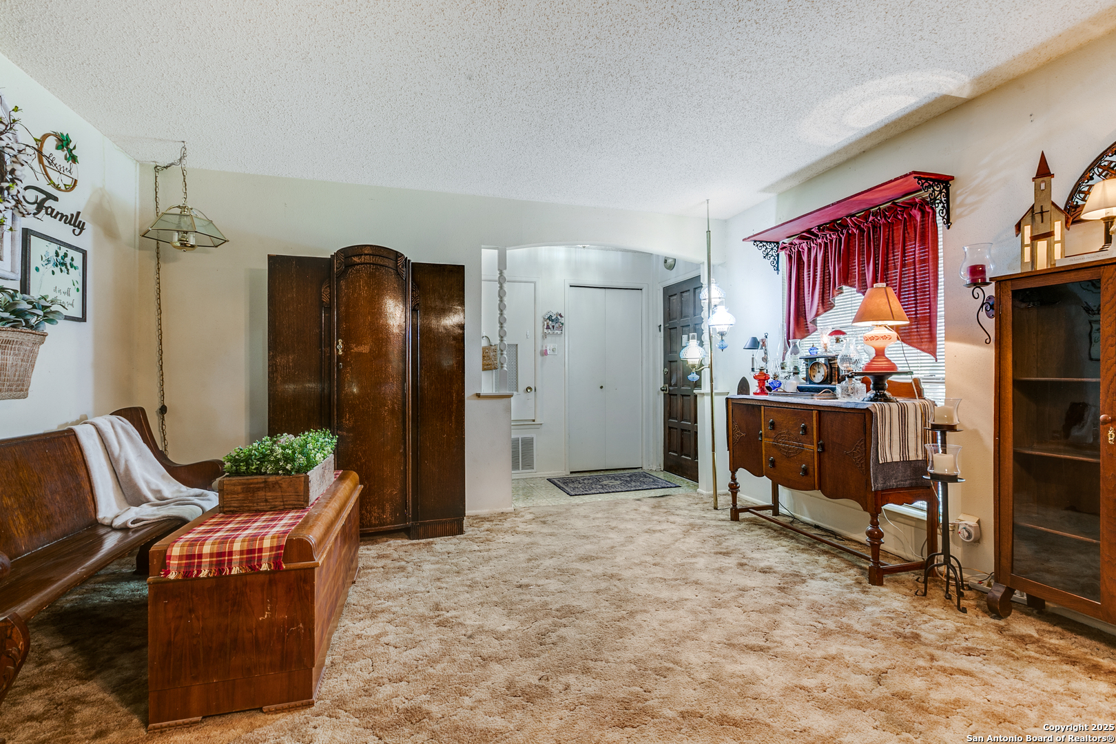 5822 Dan Duryea San Antonio TX 78240