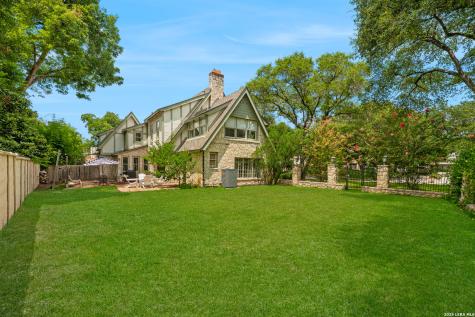 137 Park Drive Olmos Park TX 78212