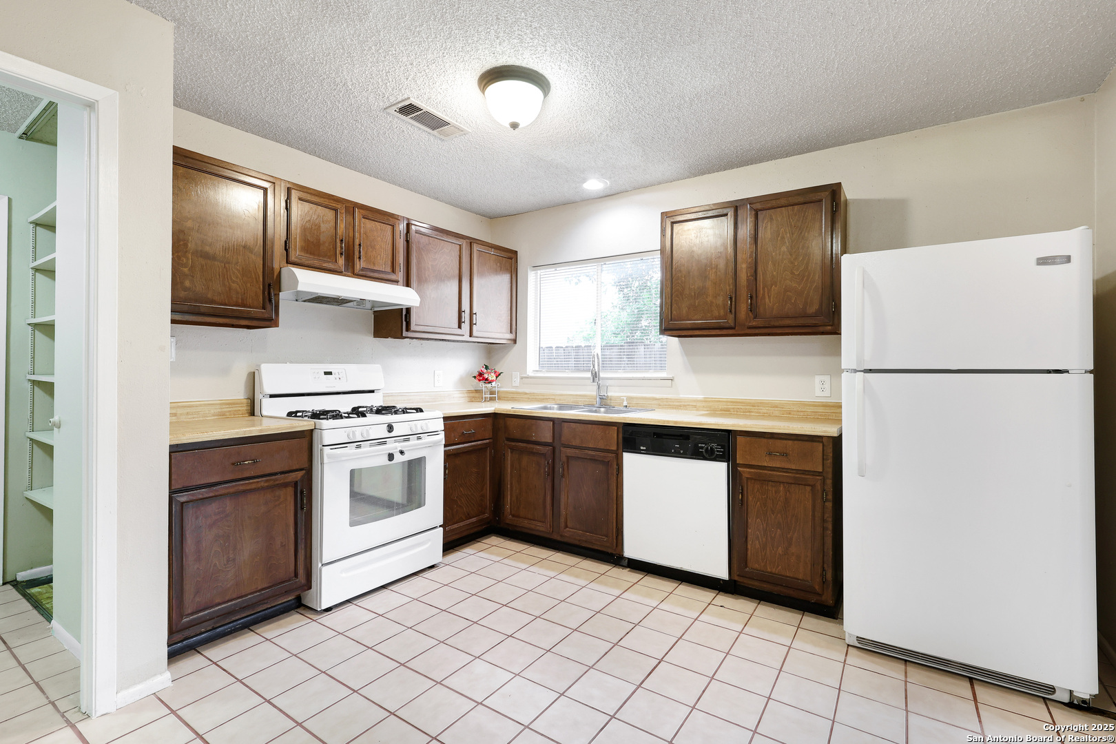 8026 Valley Trail San Antonio TX 78250