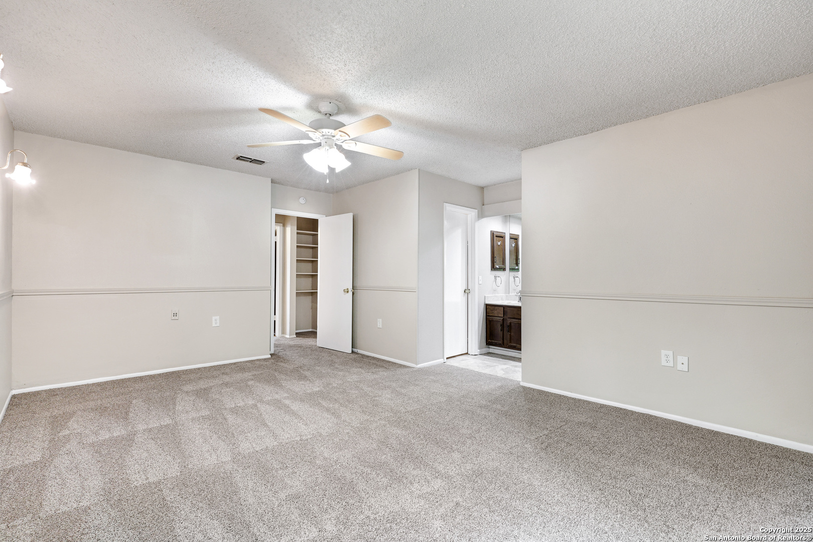 8026 Valley Trail San Antonio TX 78250