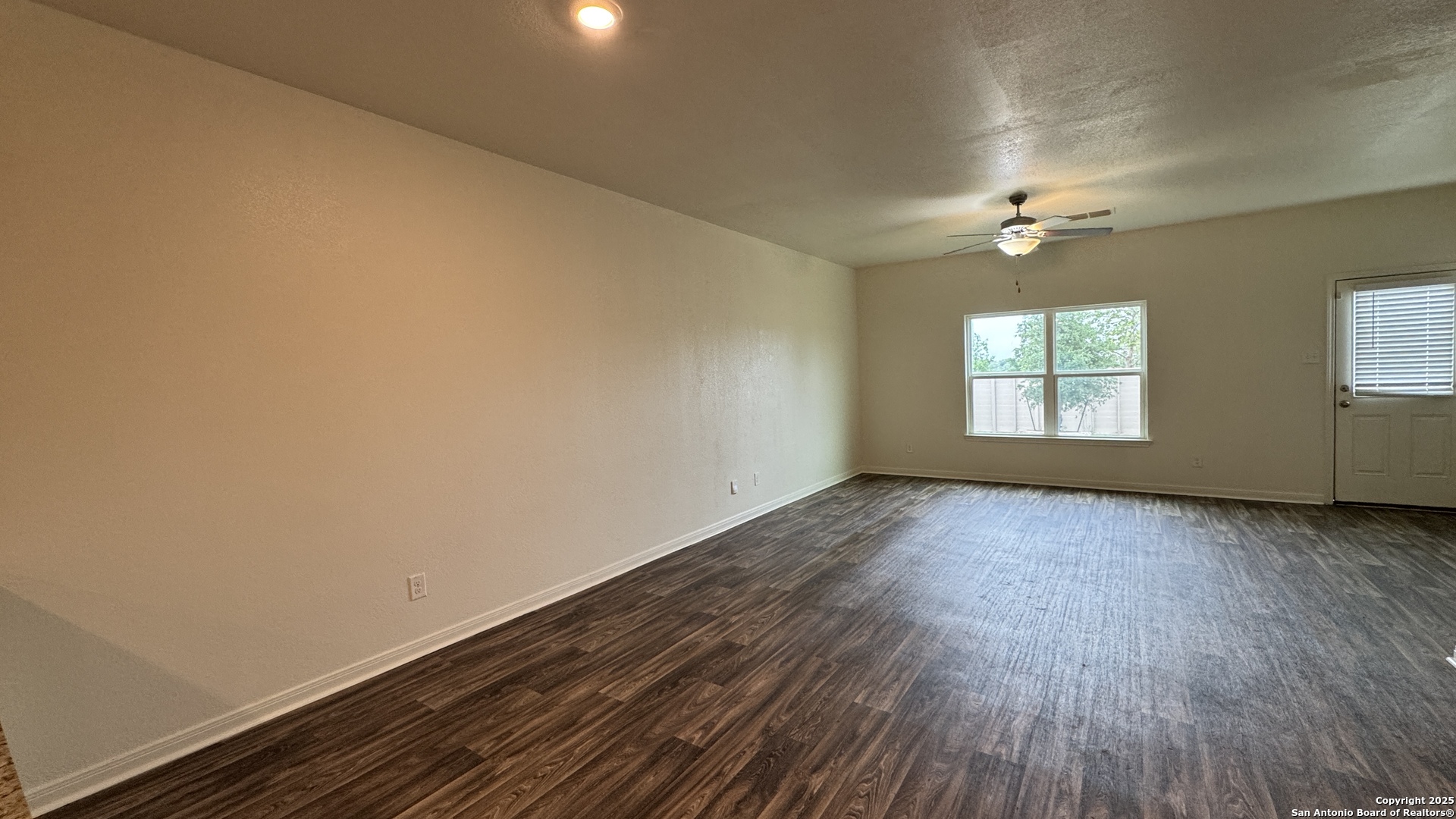3146 Gilbert Garden Converse TX 78109