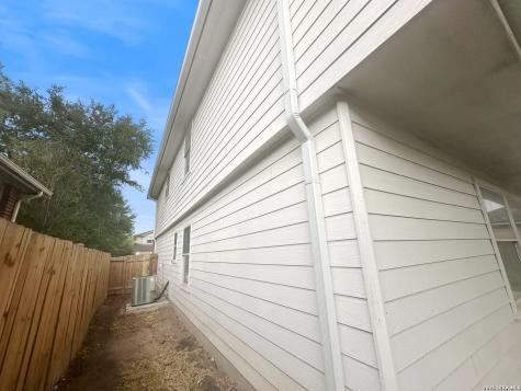 517 Zapata Circle New Braunfels TX 78130