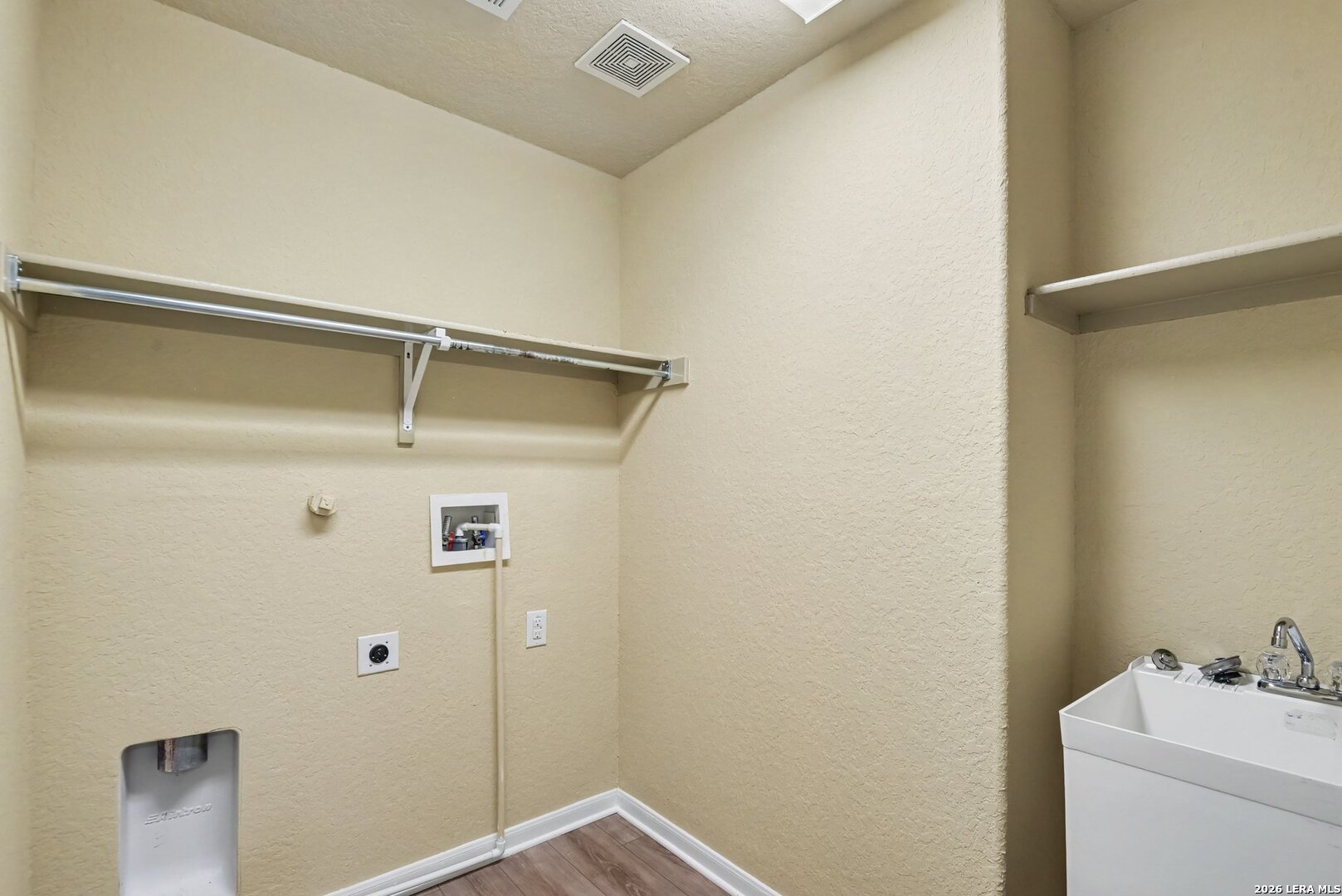 124 Brookshire Cibolo TX 78108