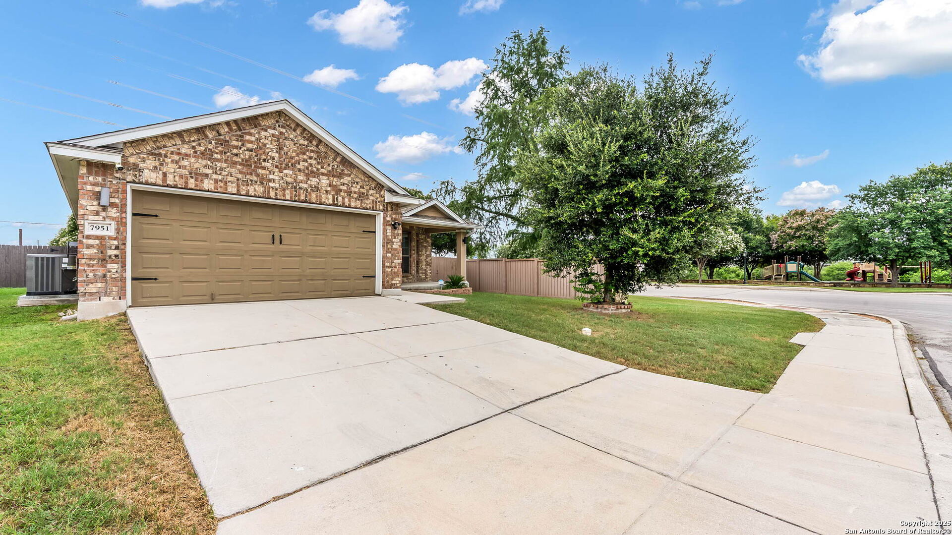 7951 Brinson Converse TX 78109