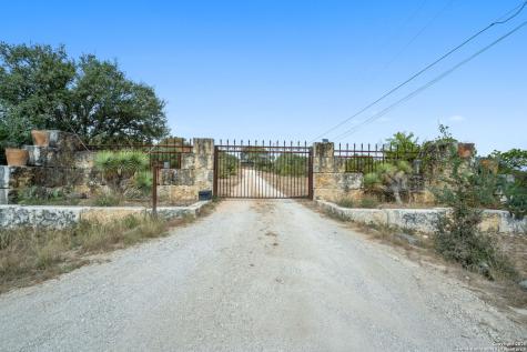 2939 Rolling Oaks New Braunfels TX 78132