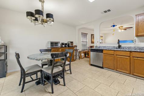 427 Stable Vista San Antonio TX 78227