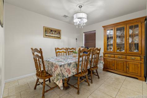 427 Stable Vista San Antonio TX 78227