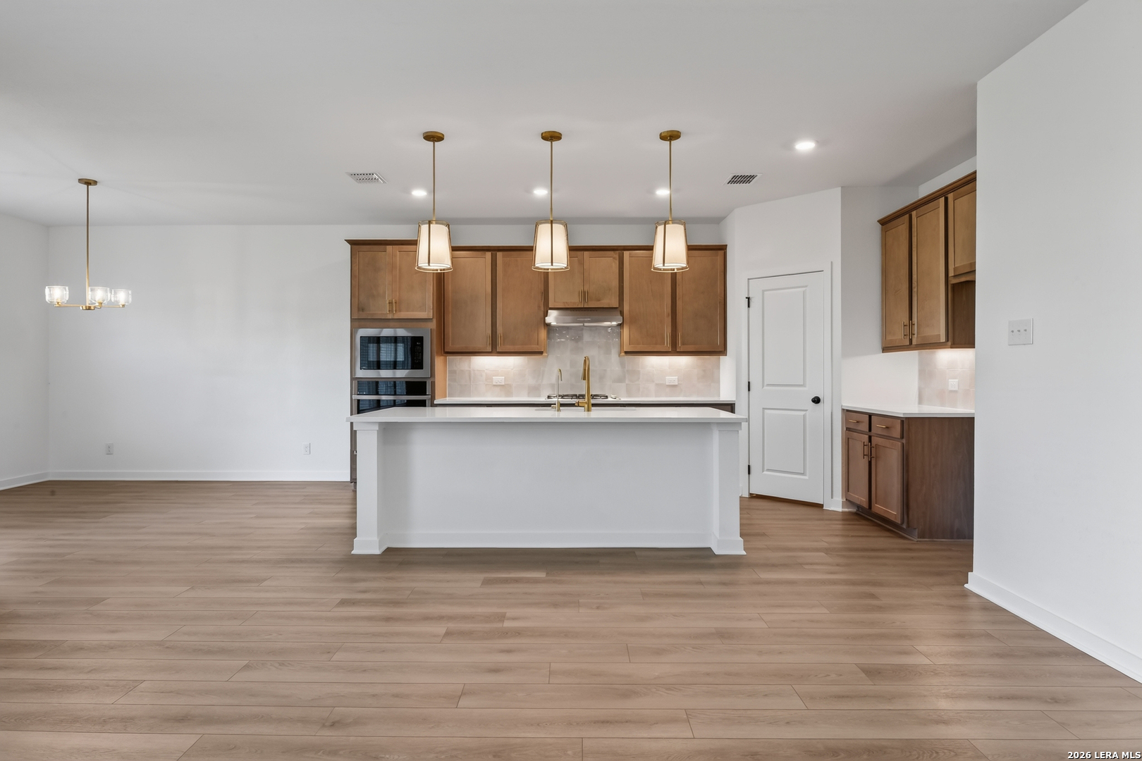 156 Thornbloom San Antonio TX 78253