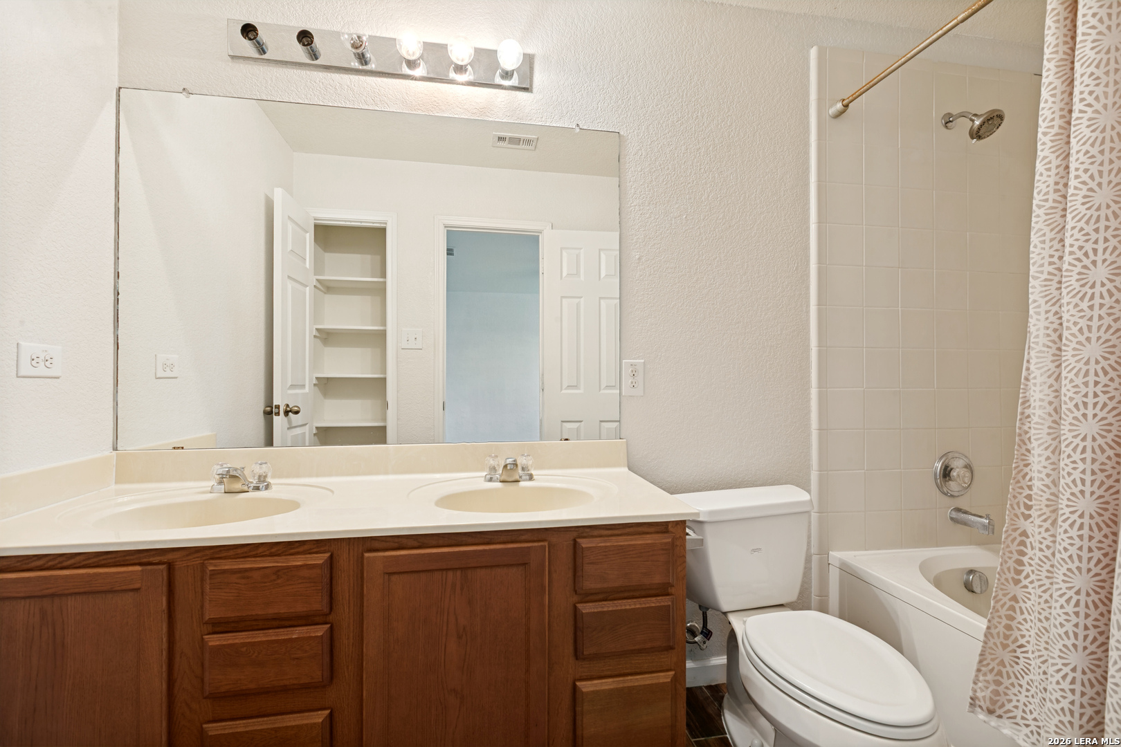 531 Sanderling San Antonio TX 78245