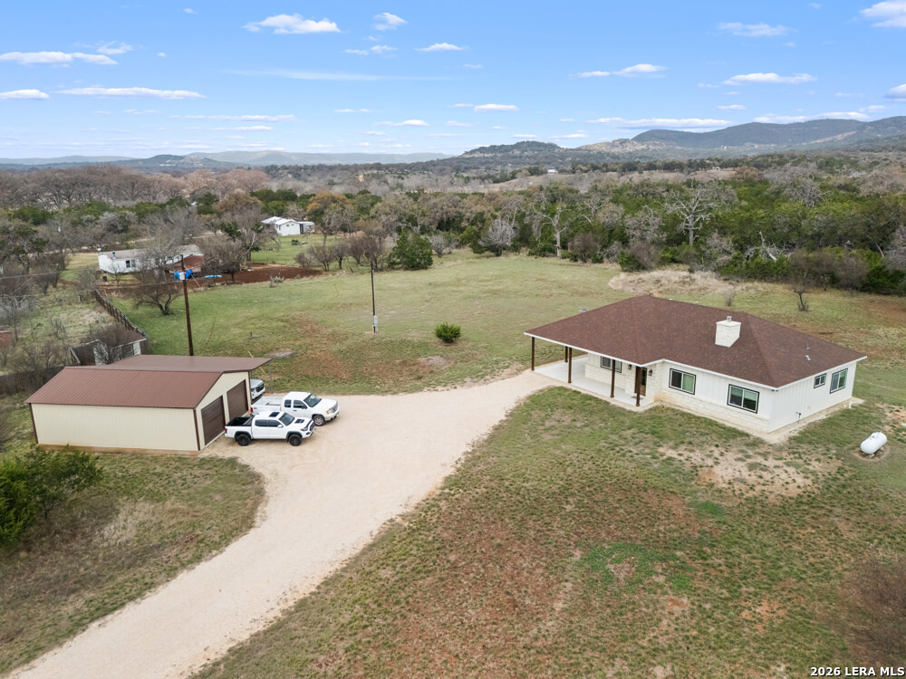 175 Pine Tree Medina TX 78055