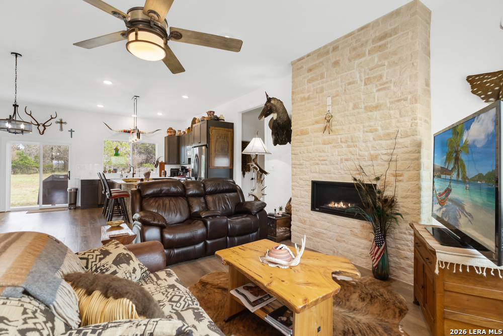 175 Pine Tree Medina TX 78055