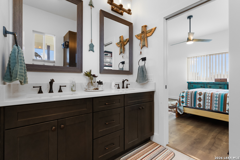 175 Pine Tree Medina TX 78055
