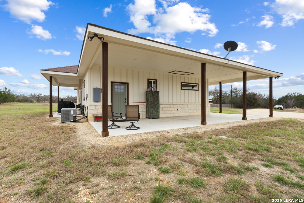 175 Pine Tree Medina TX 78055