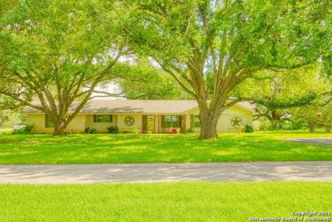 12709 Us Highway 87 S Adkins TX 78101