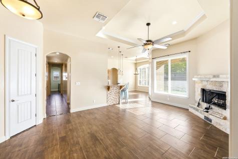 104 S Elise Drive La Vernia TX 78121