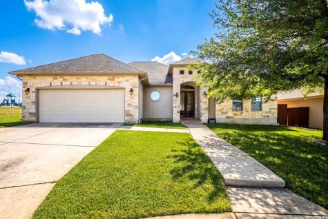 104 S Elise Drive La Vernia TX 78121
