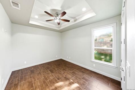 104 S Elise Drive La Vernia TX 78121