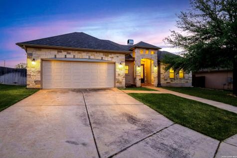 104 S Elise Drive La Vernia TX 78121