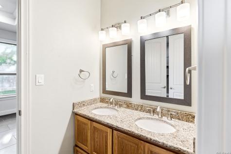 104 S Elise Drive La Vernia TX 78121